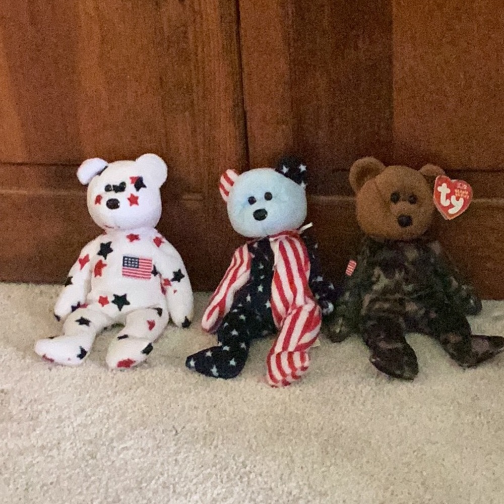 Hero and glory And a America bear